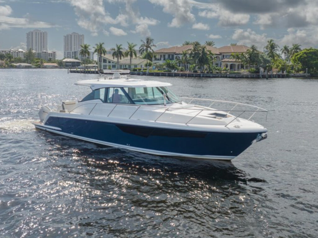 2021 Tiara Yachts 43 LE