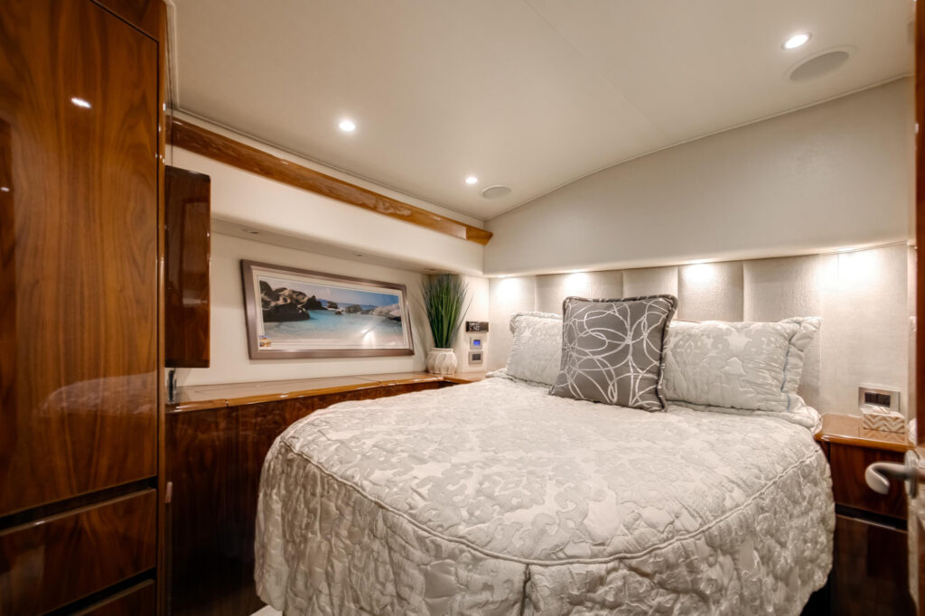 Viking 48 Convertible Full Circle