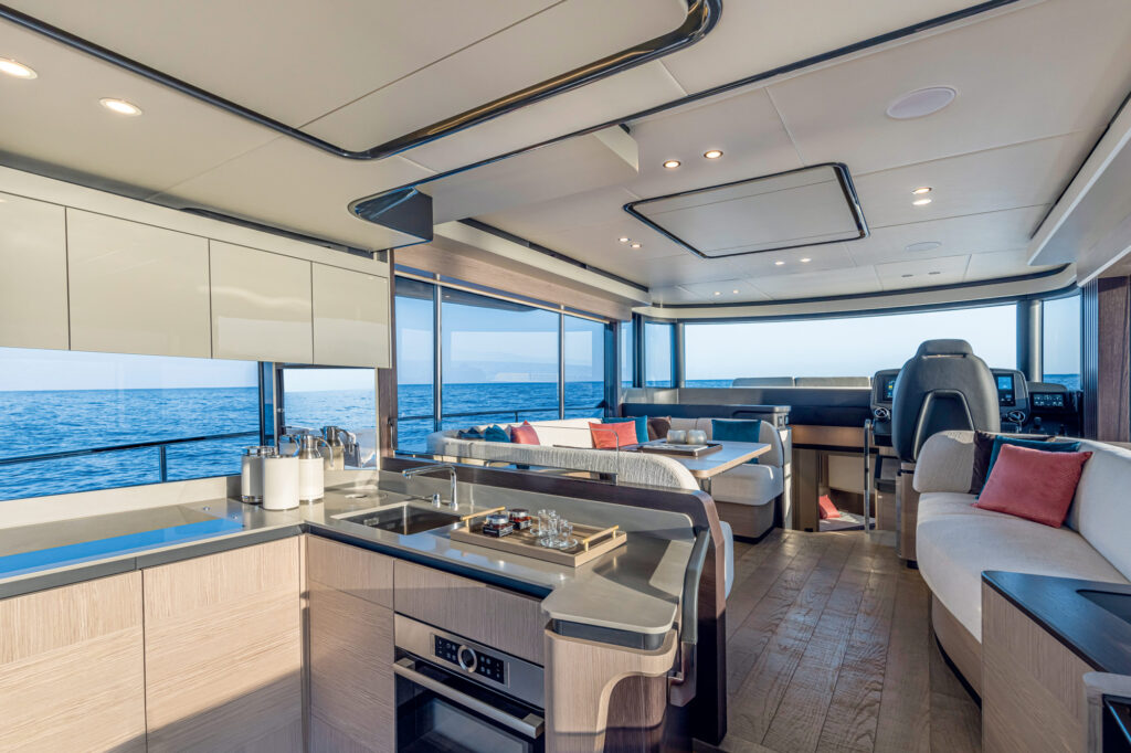 Absolute Navetta 53