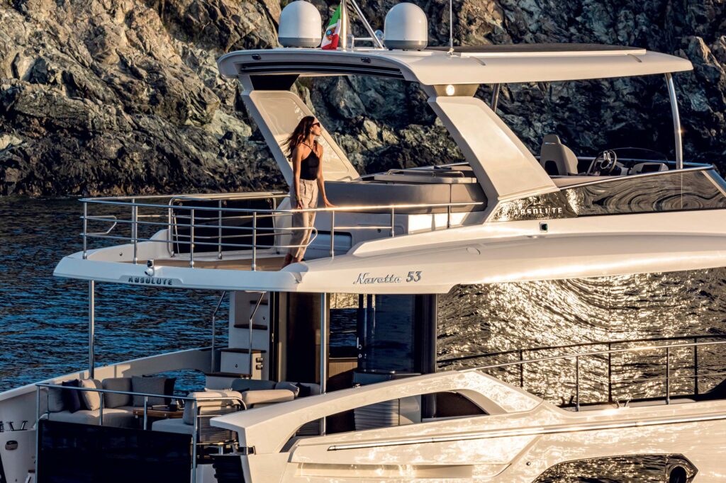 Absolute Navetta 53